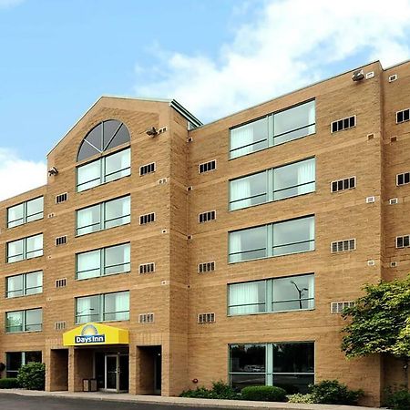 Days Inn By Wyndham Niagara Falls Lundys Lane Εξωτερικό φωτογραφία