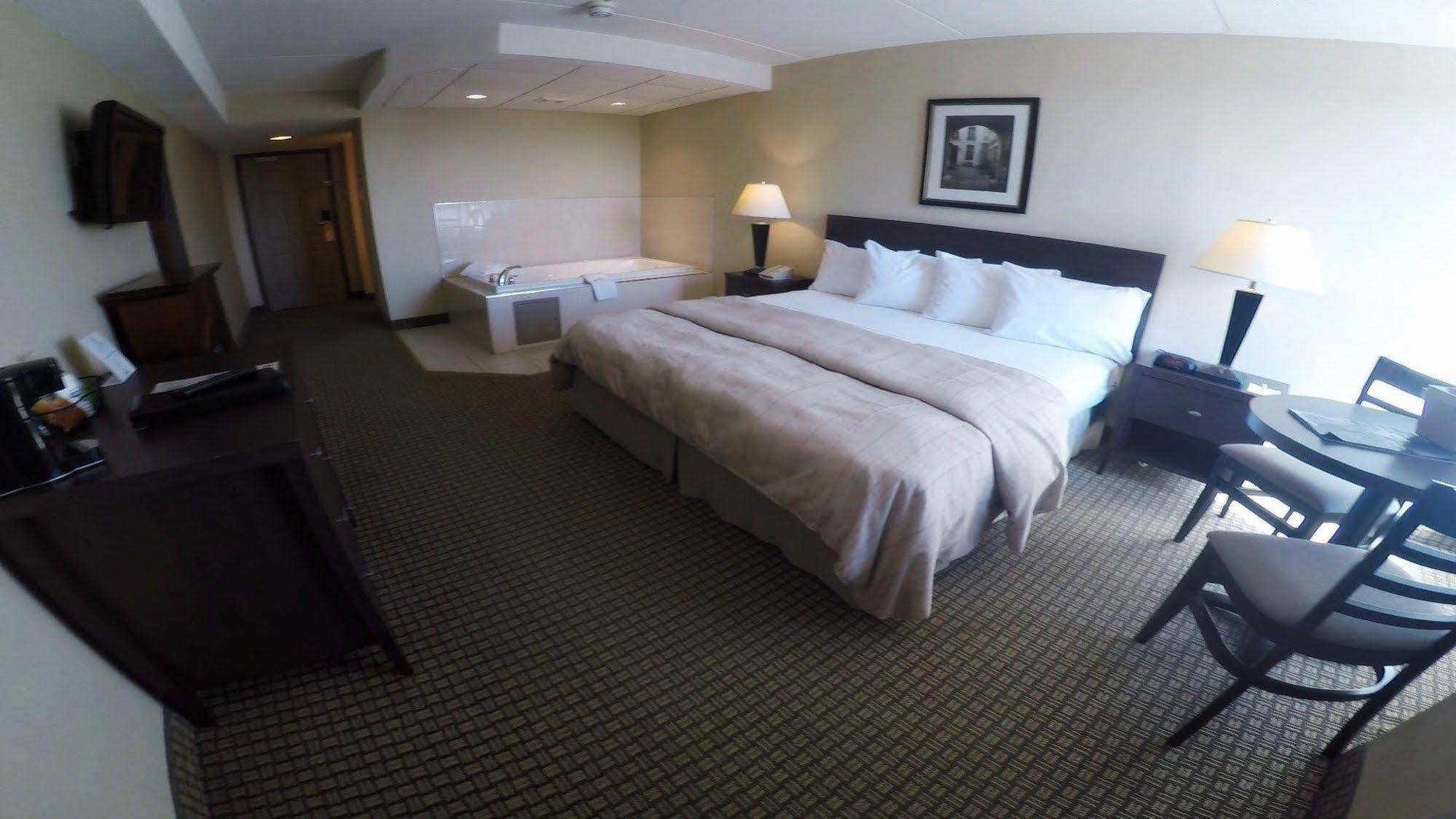 Days Inn By Wyndham Niagara Falls Lundys Lane Εξωτερικό φωτογραφία