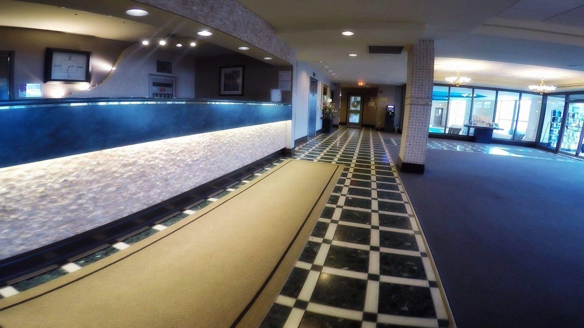 Days Inn By Wyndham Niagara Falls Lundys Lane Εξωτερικό φωτογραφία