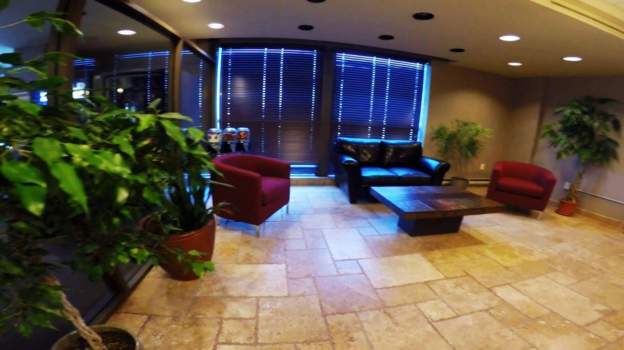 Days Inn By Wyndham Niagara Falls Lundys Lane Εξωτερικό φωτογραφία