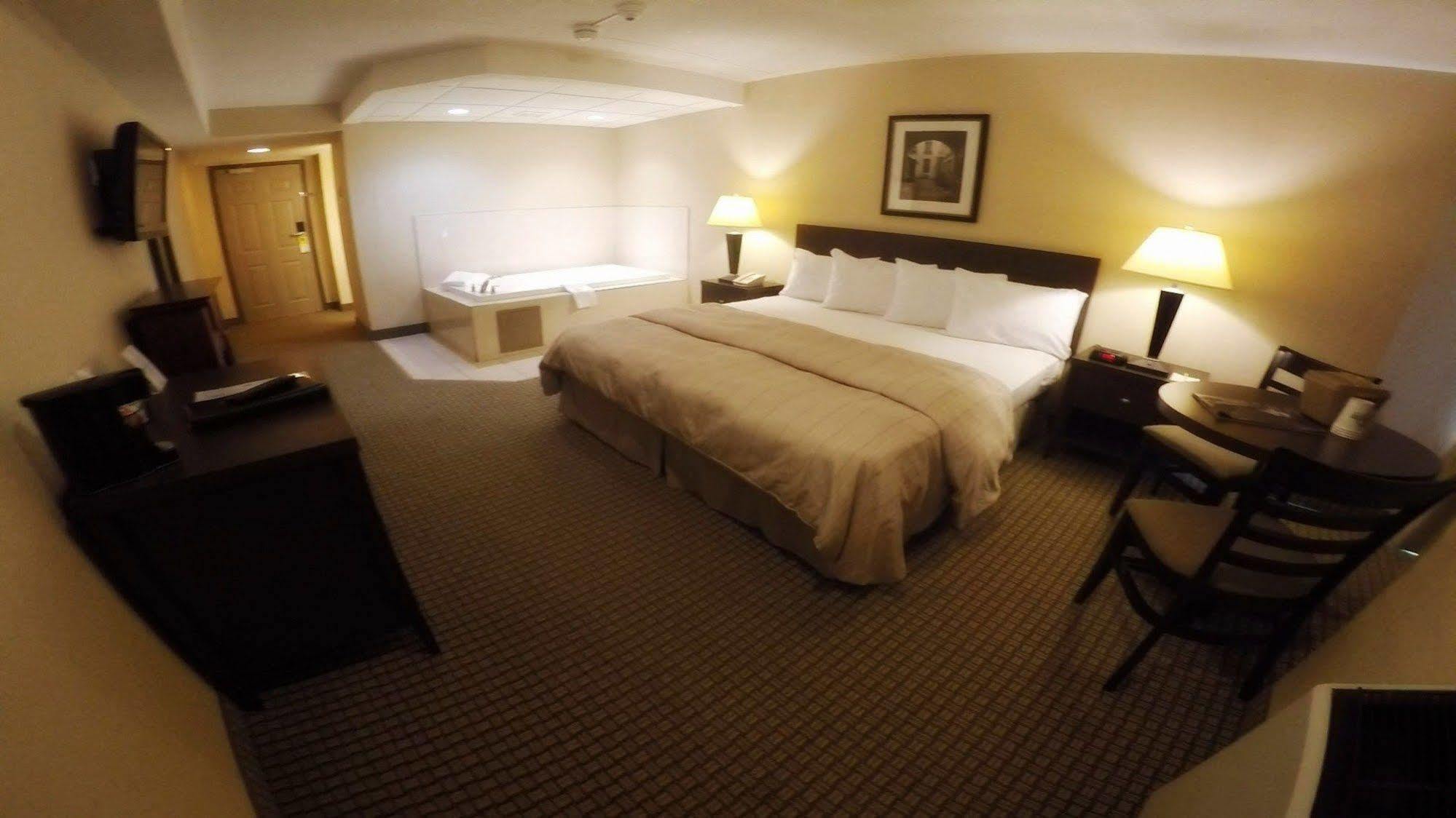 Days Inn By Wyndham Niagara Falls Lundys Lane Εξωτερικό φωτογραφία