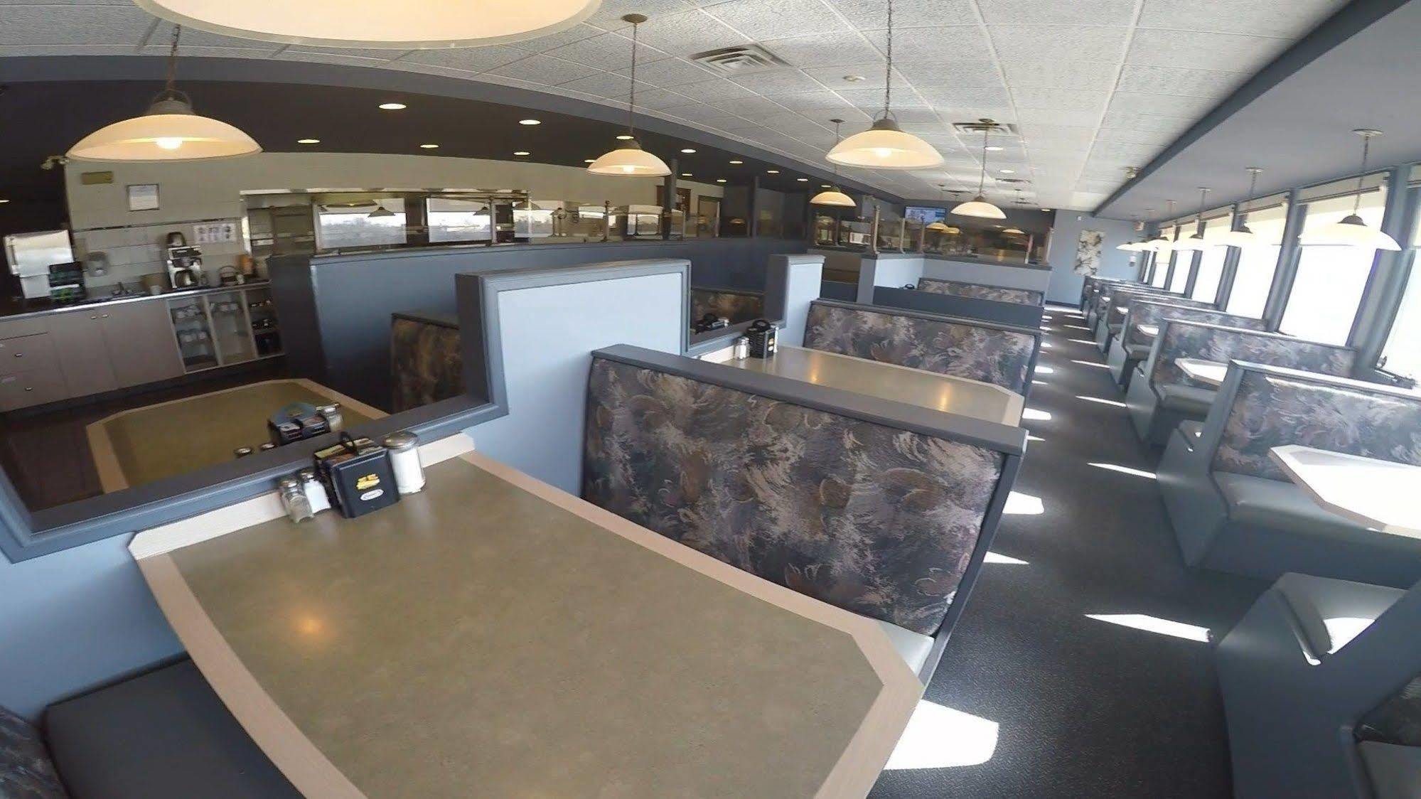 Days Inn By Wyndham Niagara Falls Lundys Lane Εξωτερικό φωτογραφία