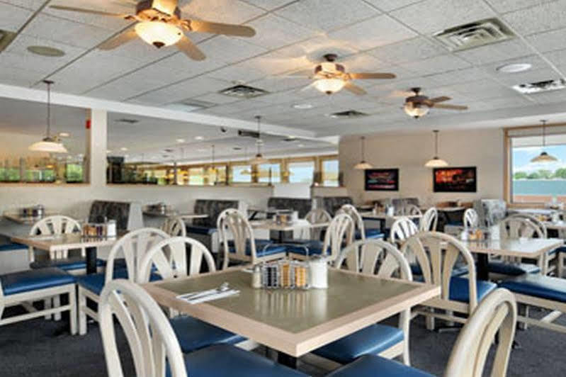 Days Inn By Wyndham Niagara Falls Lundys Lane Εξωτερικό φωτογραφία