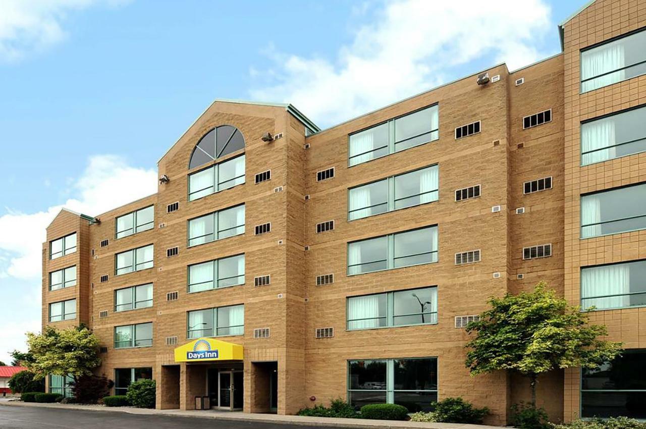 Days Inn By Wyndham Niagara Falls Lundys Lane Εξωτερικό φωτογραφία