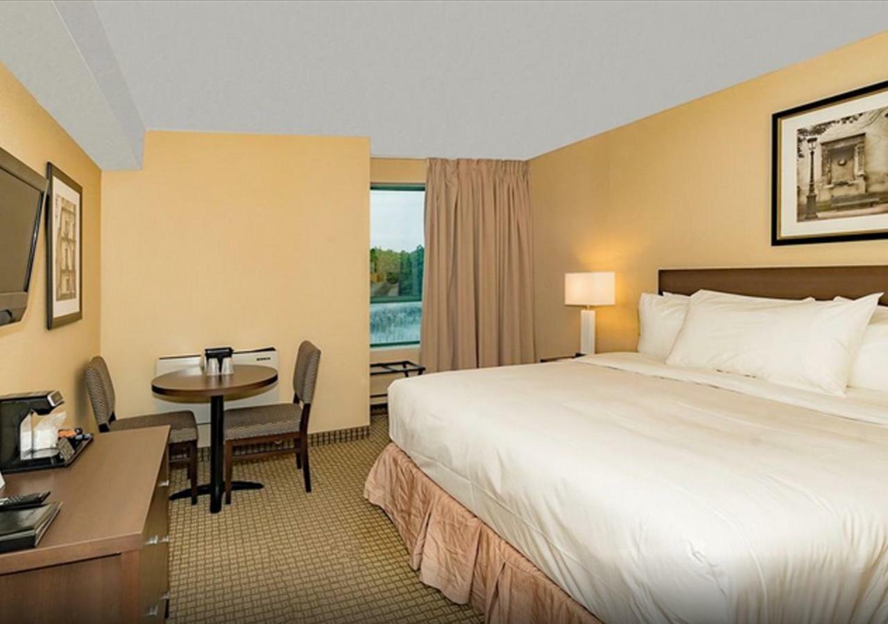 Days Inn By Wyndham Niagara Falls Lundys Lane Εξωτερικό φωτογραφία