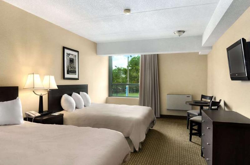 Days Inn By Wyndham Niagara Falls Lundys Lane Εξωτερικό φωτογραφία